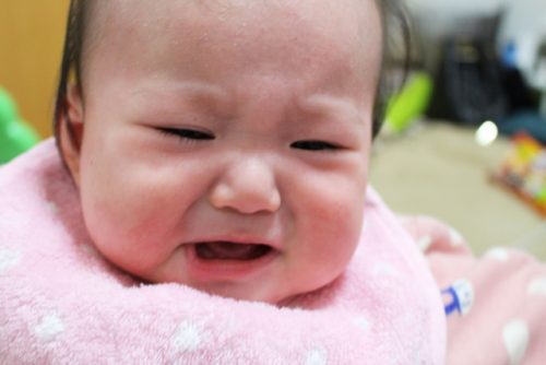 乳児湿疹はいつから、いつまでケアが必要？原因と保湿ケアの方法